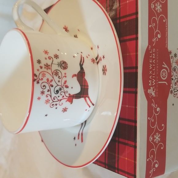 Maxwell Williams red Christmas tea cup 2 piece caver decor jumping Deer - Picture 4 of 4